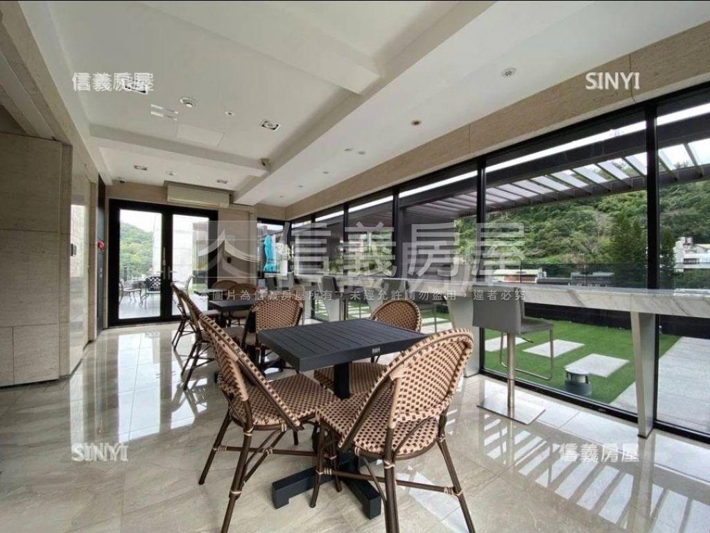 至善ｖｉｌｌａ．挑高庭院房屋室內格局與周邊環境