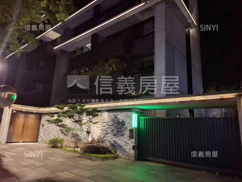 至善ｖｉｌｌａ．挑高庭院房屋室內格局與周邊環境