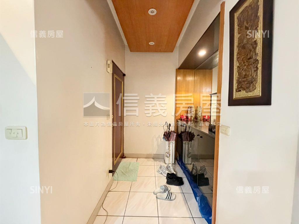 近捷運四房豪邸房屋室內格局與周邊環境