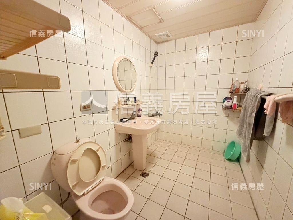 近捷運四房豪邸房屋室內格局與周邊環境