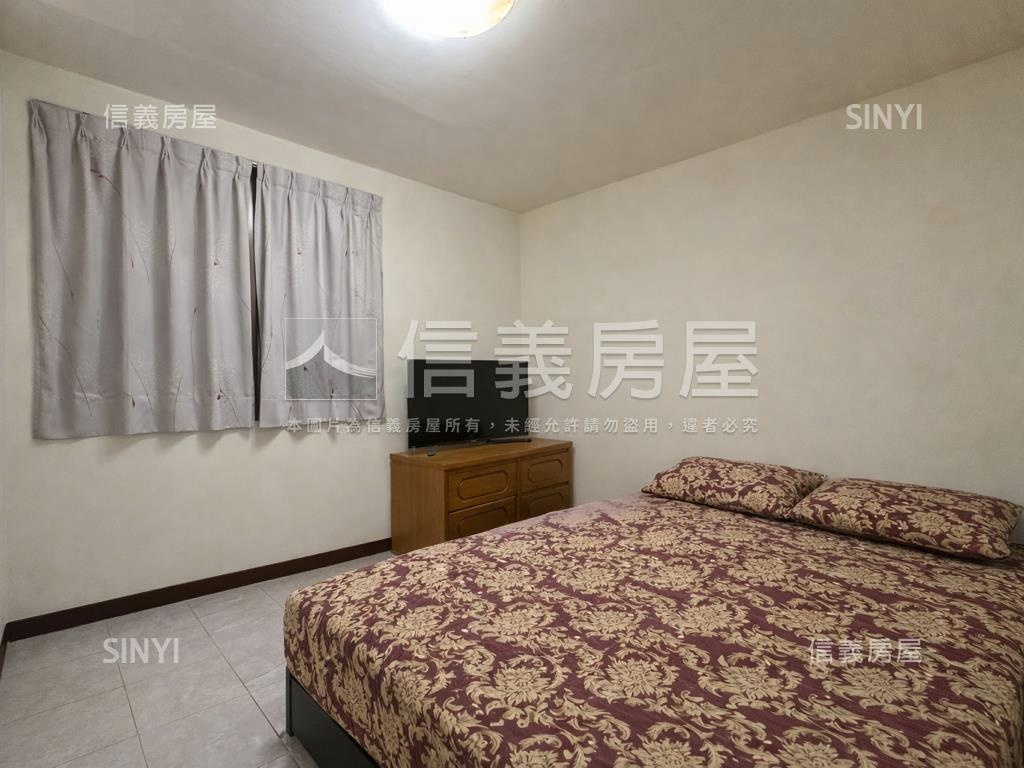 湖畔有院美宅房屋室內格局與周邊環境