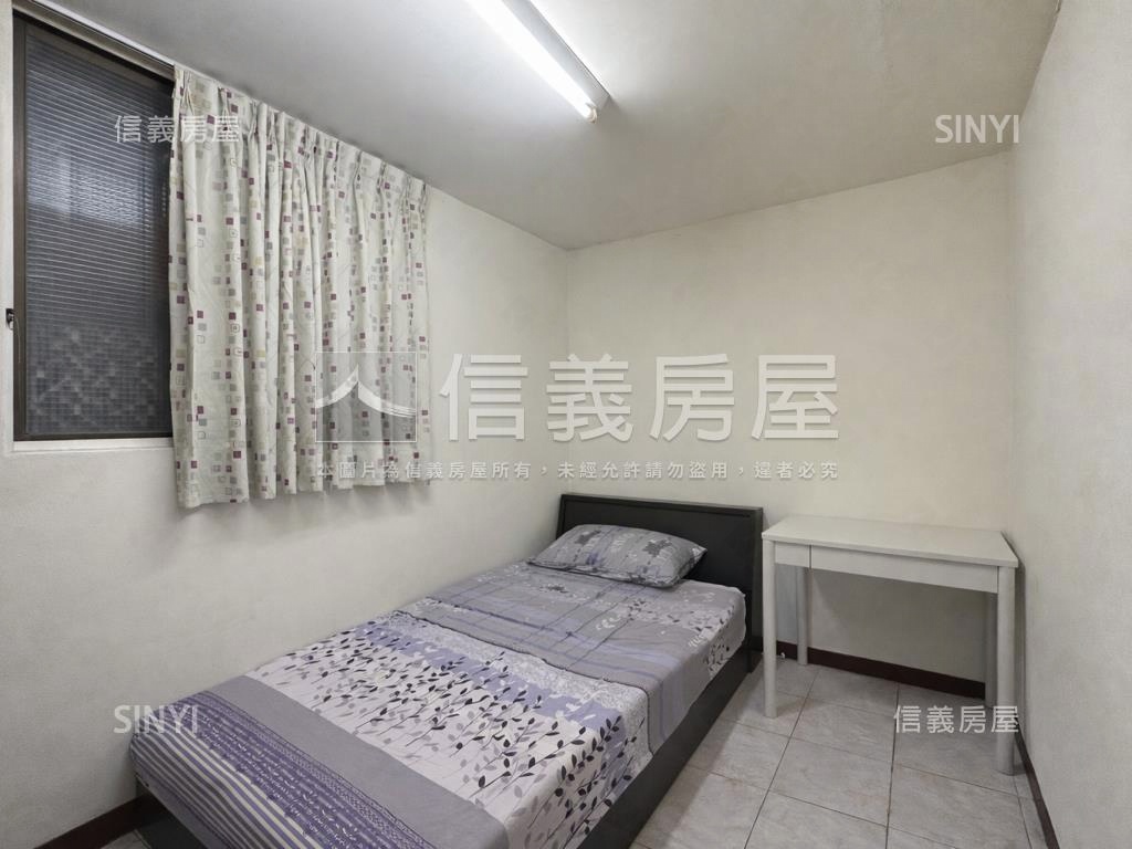 湖畔有院美宅房屋室內格局與周邊環境