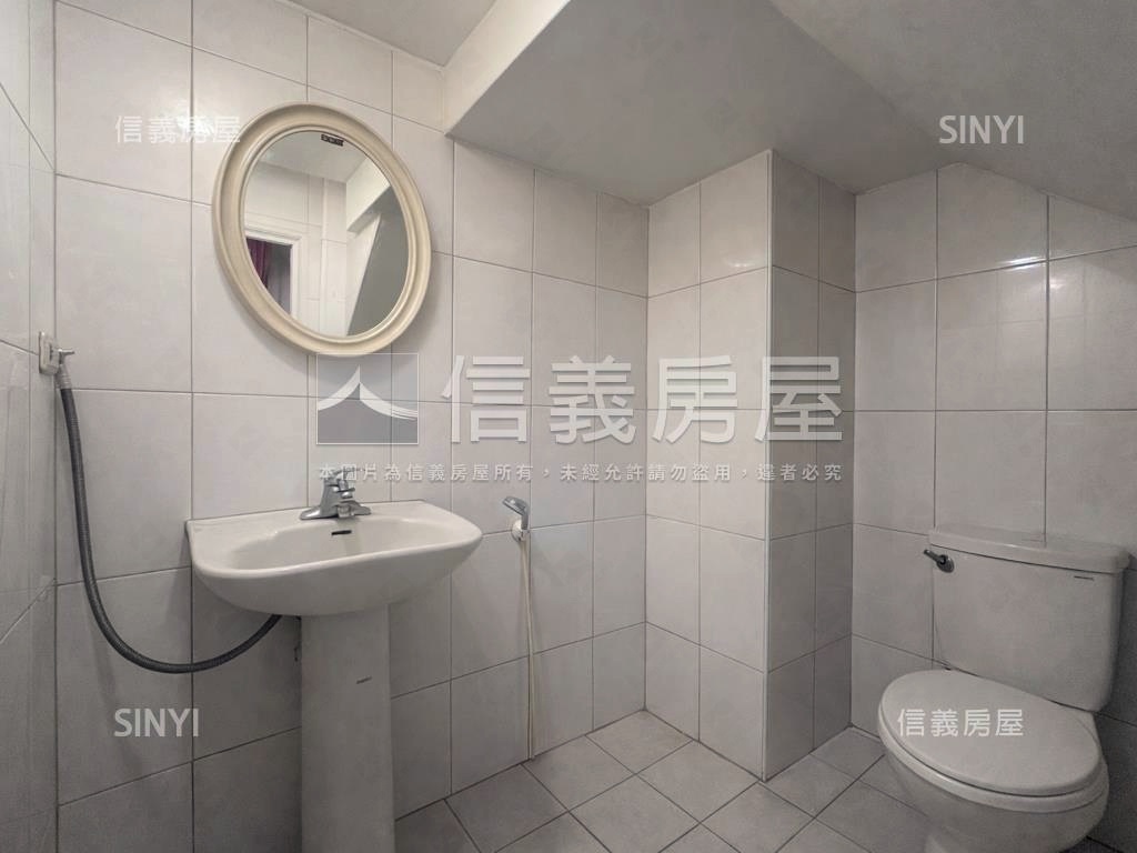 湖畔有院美宅房屋室內格局與周邊環境