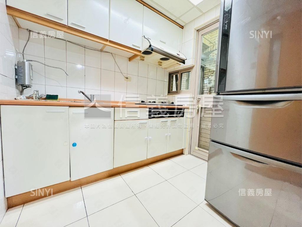 大業路麗寶Ｕ生活兩房車位房屋室內格局與周邊環境