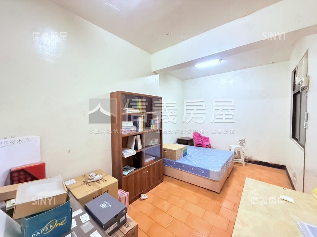 龜山自強西路大面寬店面Ｂ房屋室內格局與周邊環境