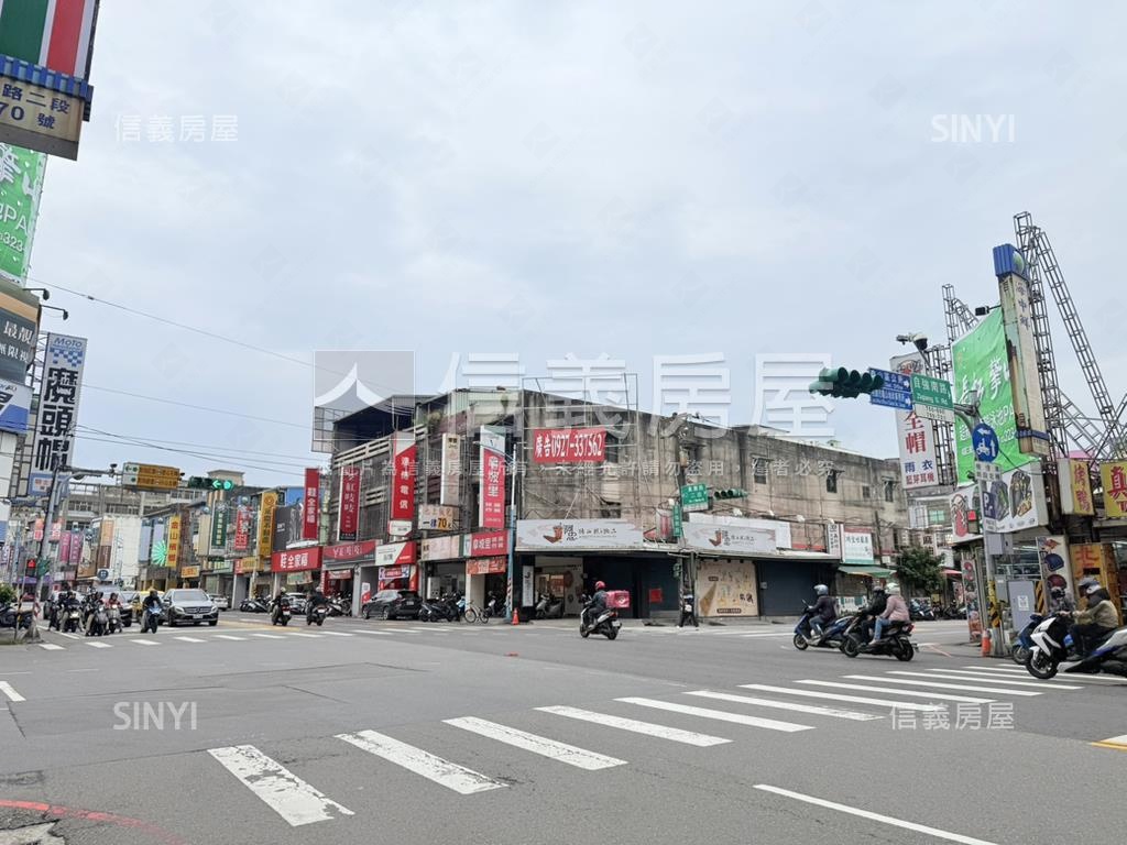 龜山自強西路大面寬店面Ｂ房屋室內格局與周邊環境