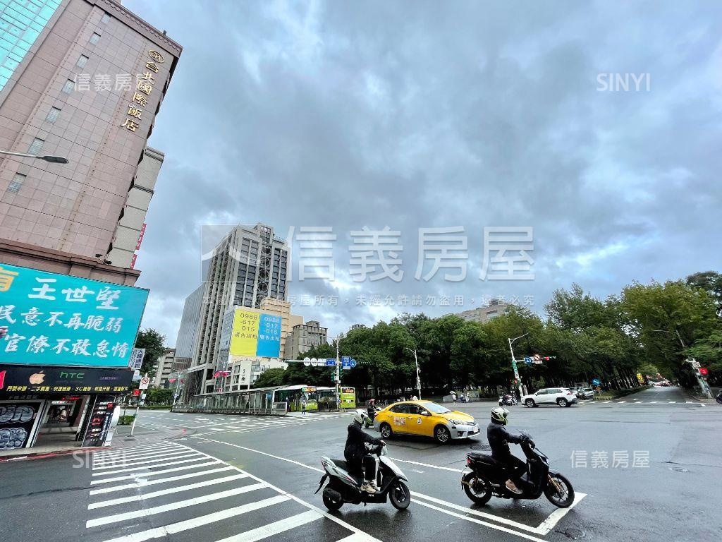中山捷運綠意金店面房屋室內格局與周邊環境