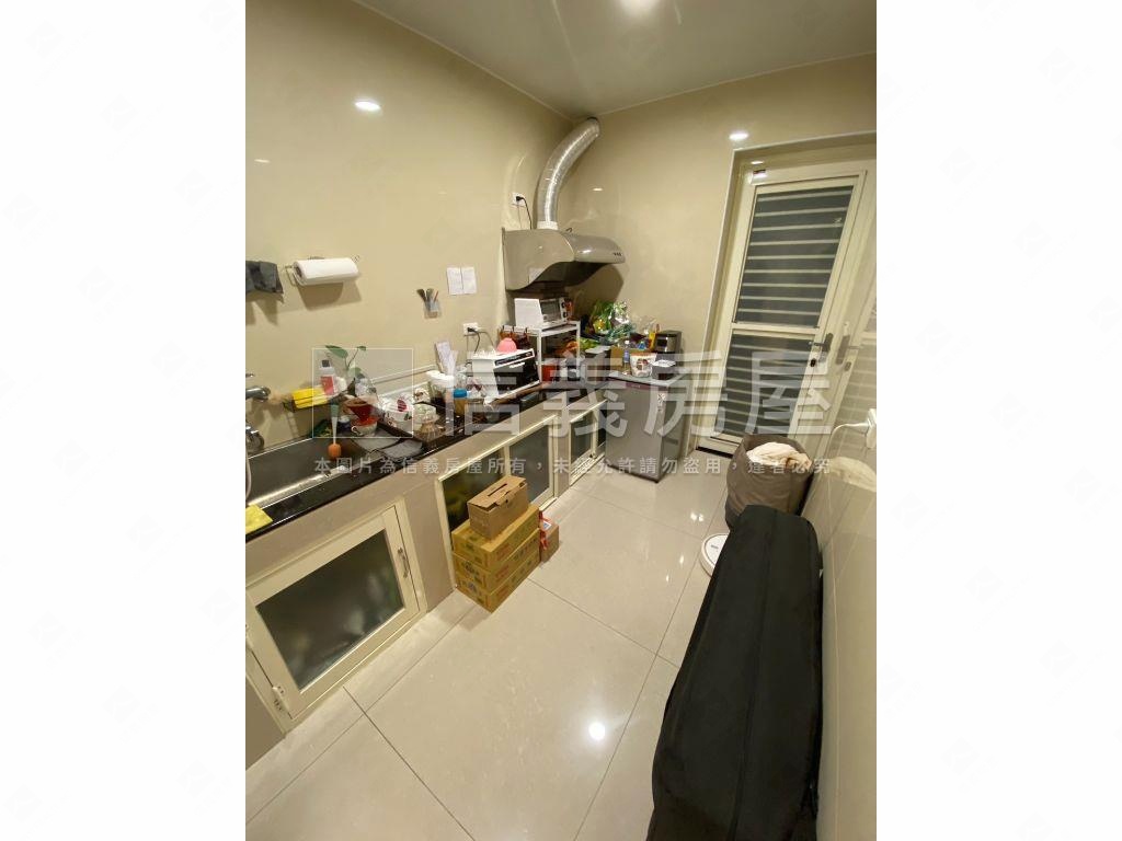 大興西路美裝店住房屋室內格局與周邊環境