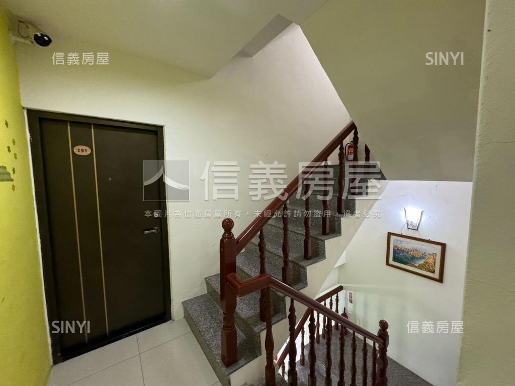 中正近秀傳收租透天房屋室內格局與周邊環境