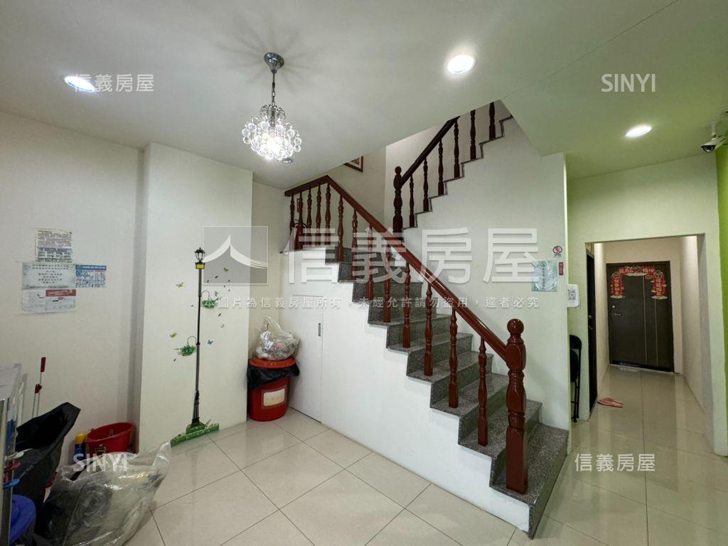 中正近秀傳收租透天房屋室內格局與周邊環境