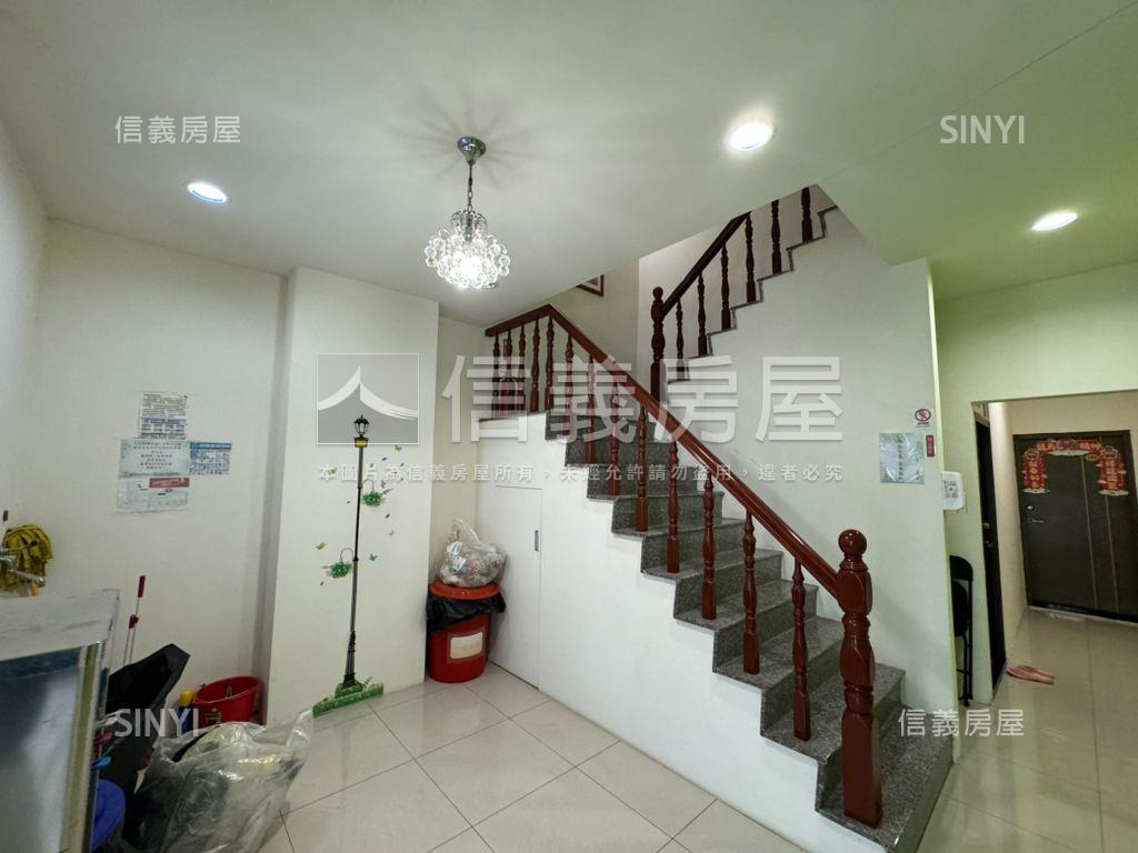 中正近秀傳收租透天房屋室內格局與周邊環境