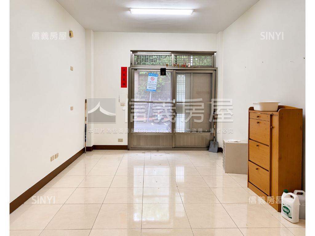 新店捷運站，稀有公寓一樓房屋室內格局與周邊環境