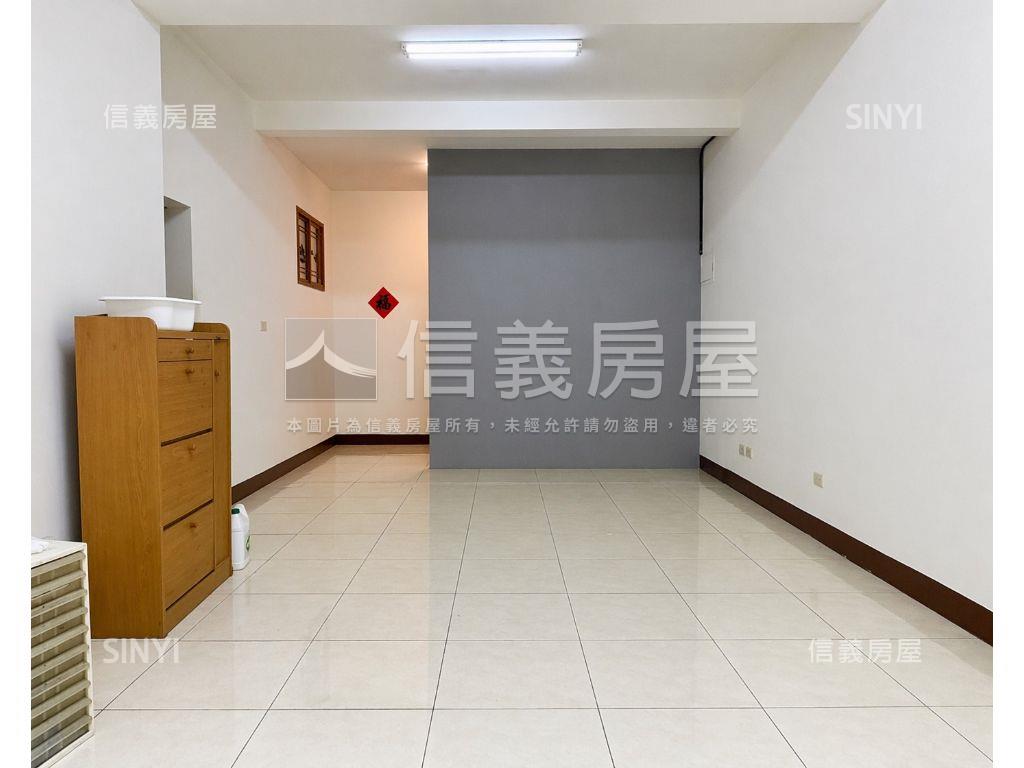 新店捷運站，稀有公寓一樓房屋室內格局與周邊環境