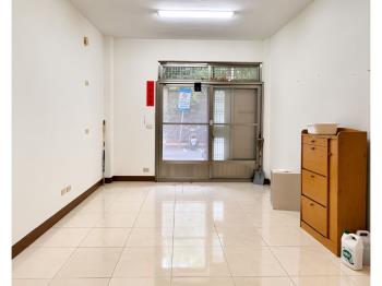 新店捷運站，稀有公寓一樓