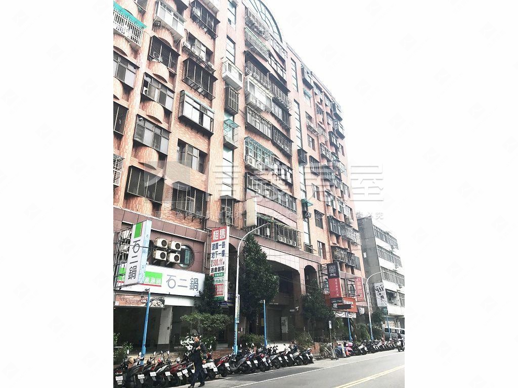 搶手輔大世界金雞房屋室內格局與周邊環境