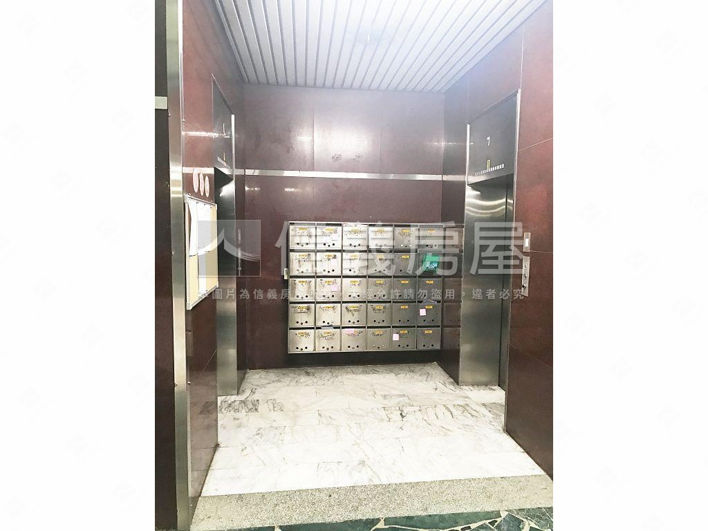 搶手輔大世界金雞房屋室內格局與周邊環境