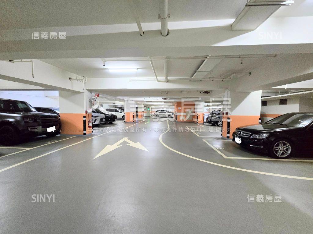 鄉林大三房平面車位房屋室內格局與周邊環境
