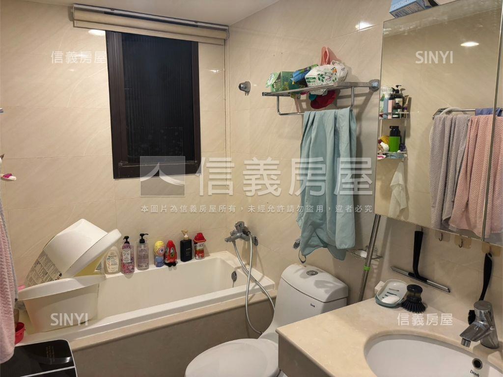 高鐵特區三房平車房屋室內格局與周邊環境