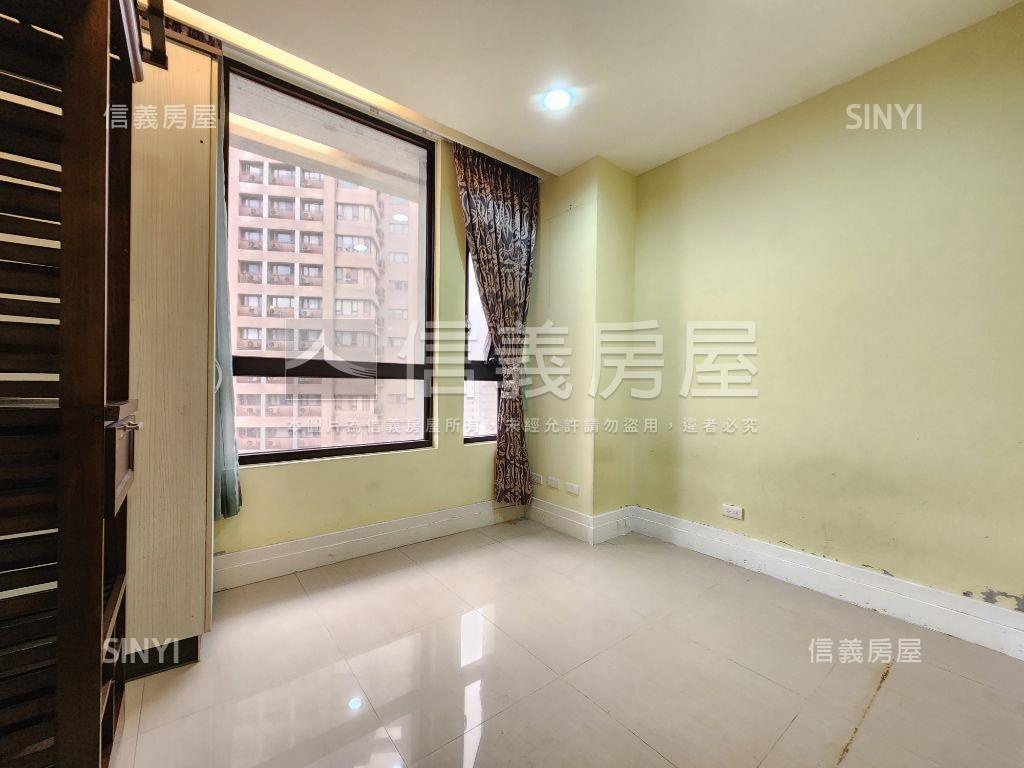 景安站後奕園稀有雙併三房房屋室內格局與周邊環境