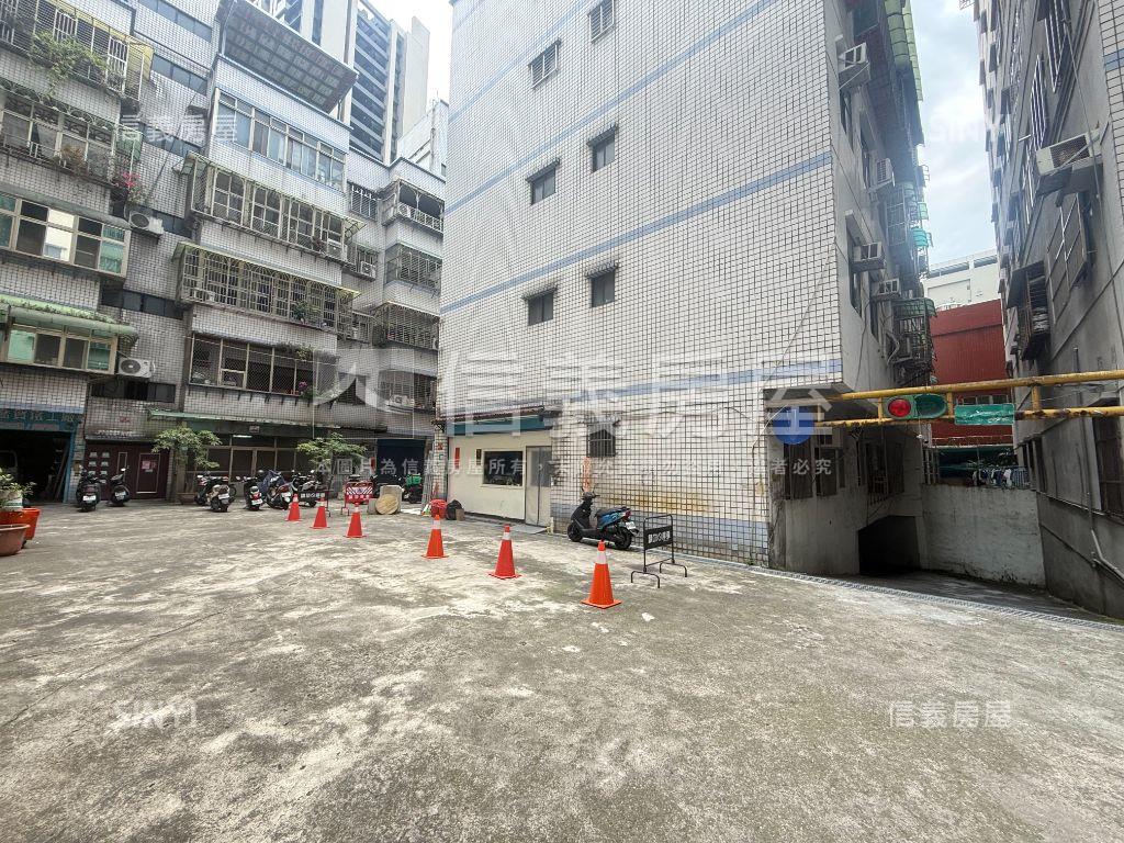 化成路昌庫一樓平面車位房屋室內格局與周邊環境