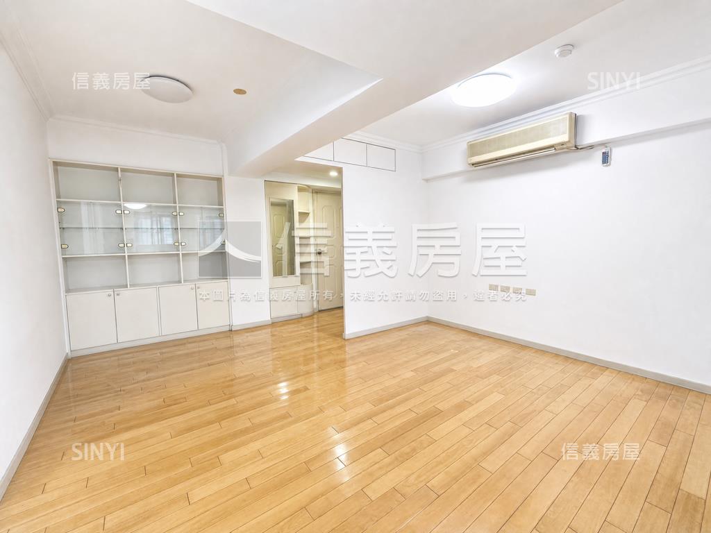 忠駝２６坪２房２衛房屋室內格局與周邊環境