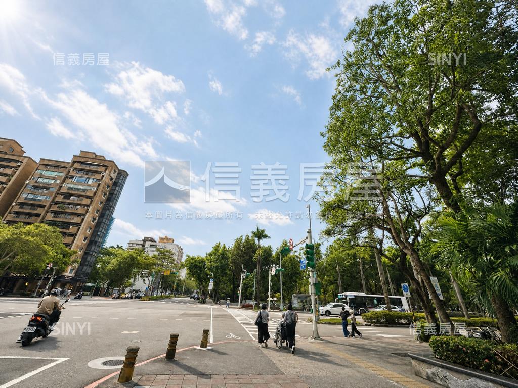 忠駝２６坪２房２衛房屋室內格局與周邊環境