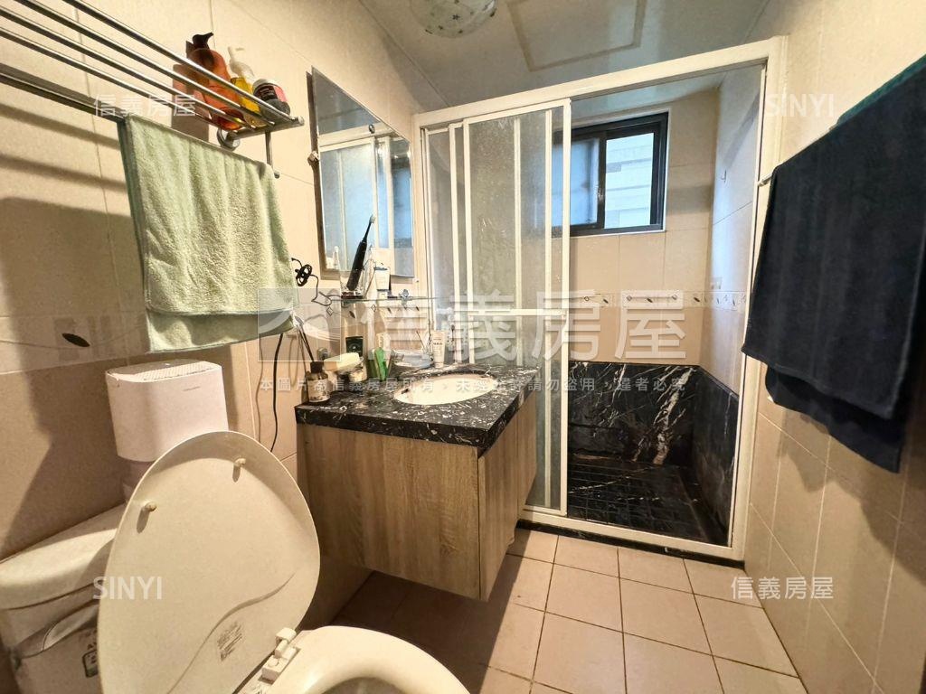 新東方衛浴開窗三房車位房屋室內格局與周邊環境