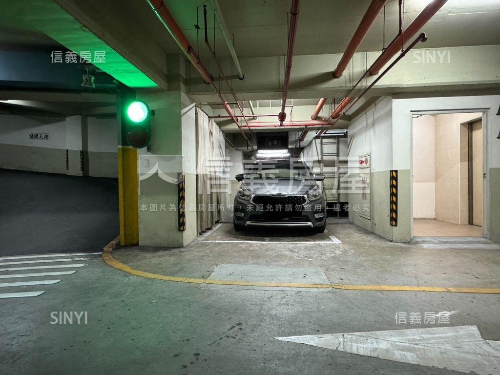 新東方衛浴開窗三房車位房屋室內格局與周邊環境