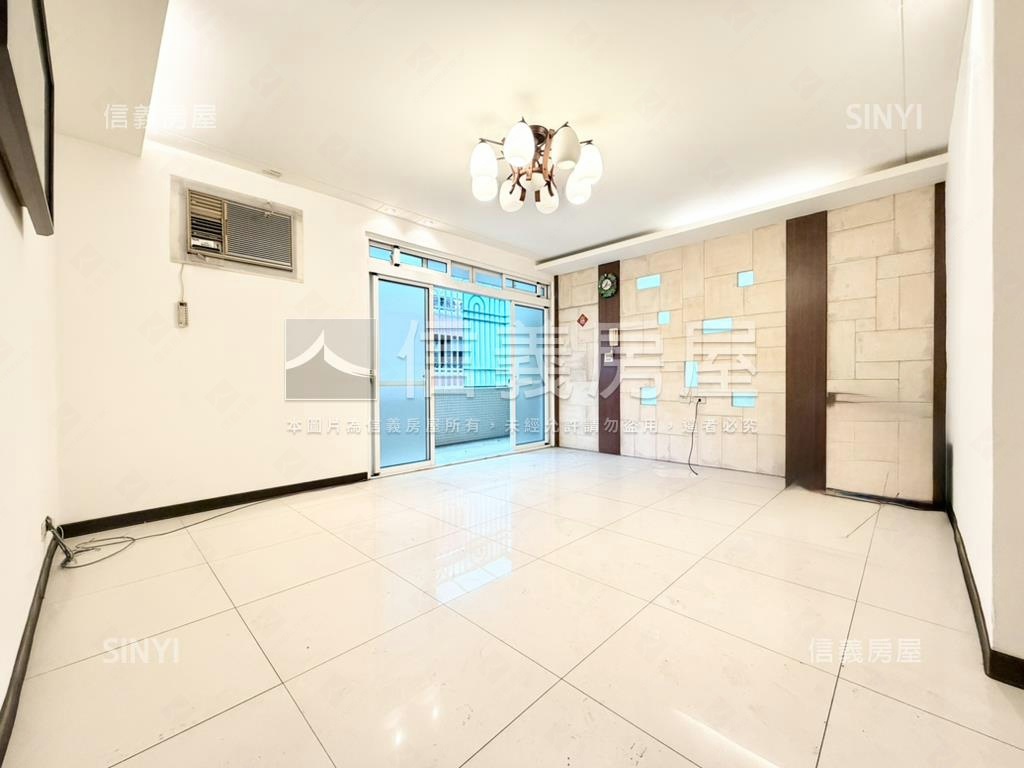 專任黃金邊間大戶美寓房屋室內格局與周邊環境