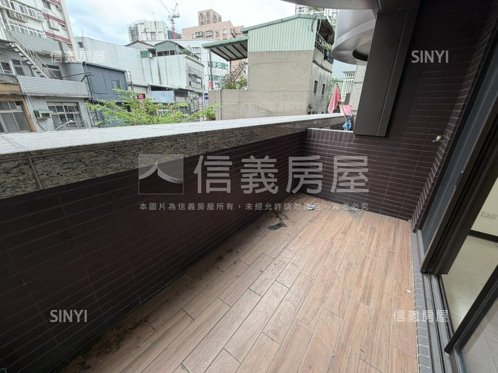 【推薦】傳家尊爵房屋室內格局與周邊環境