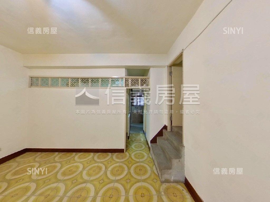 麟光捷運頂加大空間房屋室內格局與周邊環境