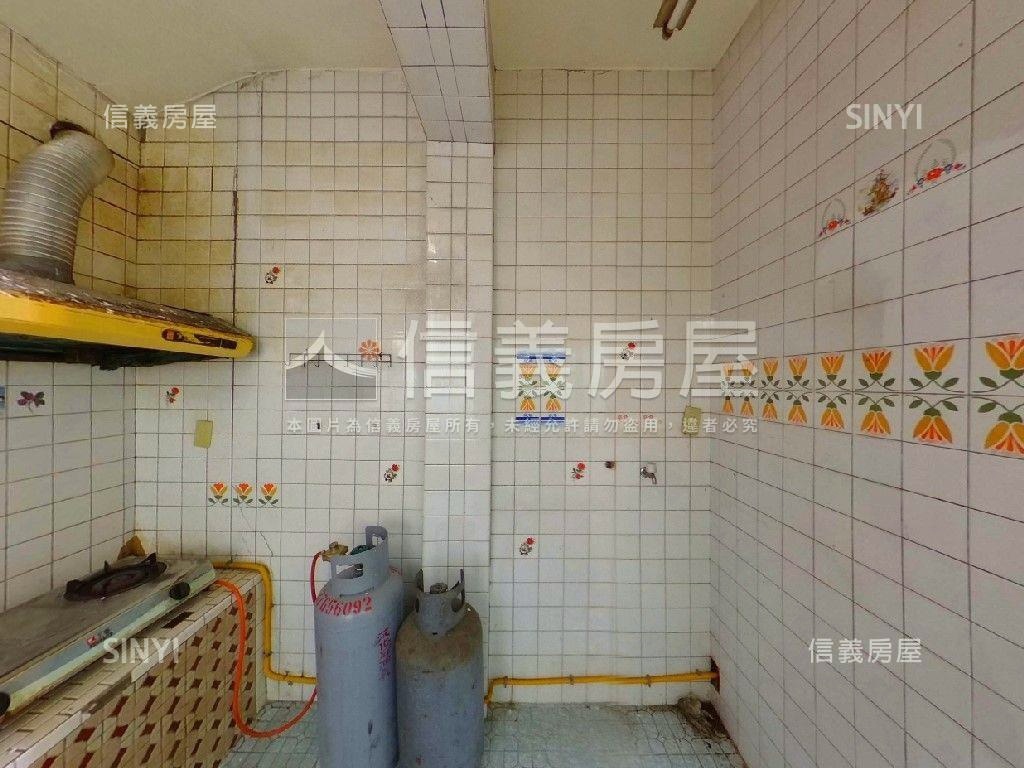 麟光捷運頂加大空間房屋室內格局與周邊環境