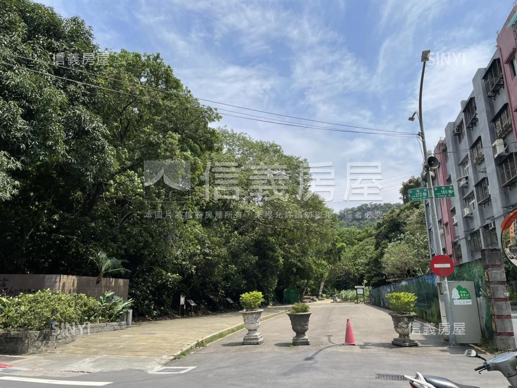 麟光捷運頂加大空間房屋室內格局與周邊環境