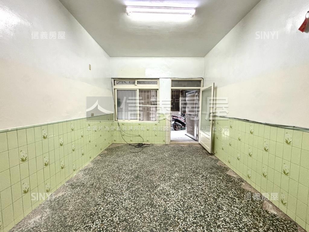 鼓山高中旁小資透天房屋室內格局與周邊環境