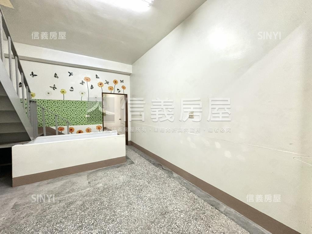 鼓山高中旁小資透天房屋室內格局與周邊環境