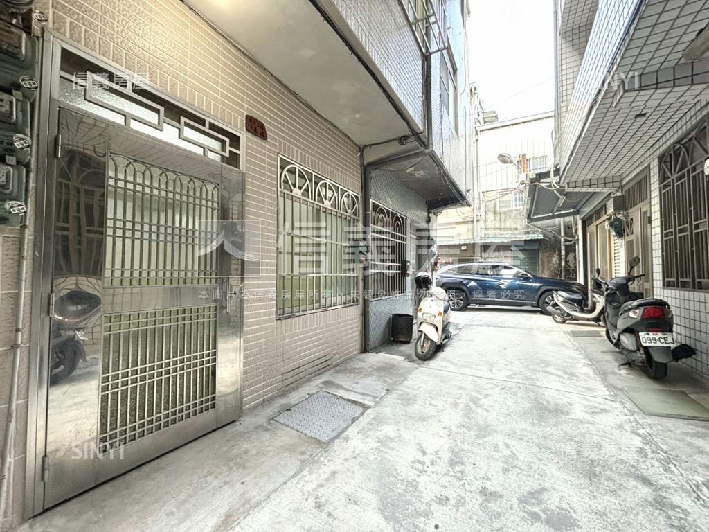 鼓山高中旁小資透天房屋室內格局與周邊環境