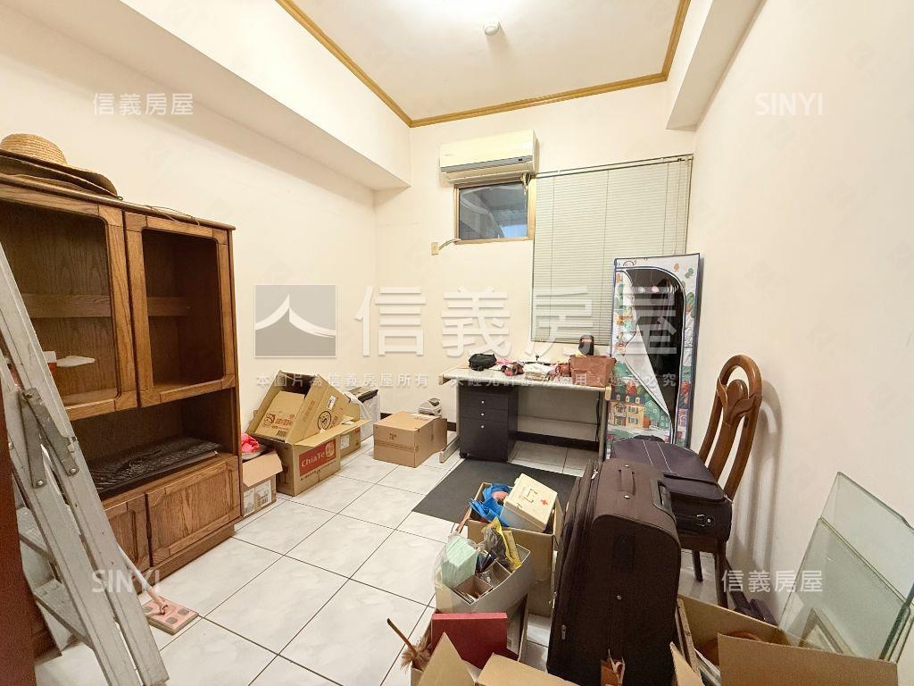 海華哥德宮廷邊間四房車位房屋室內格局與周邊環境