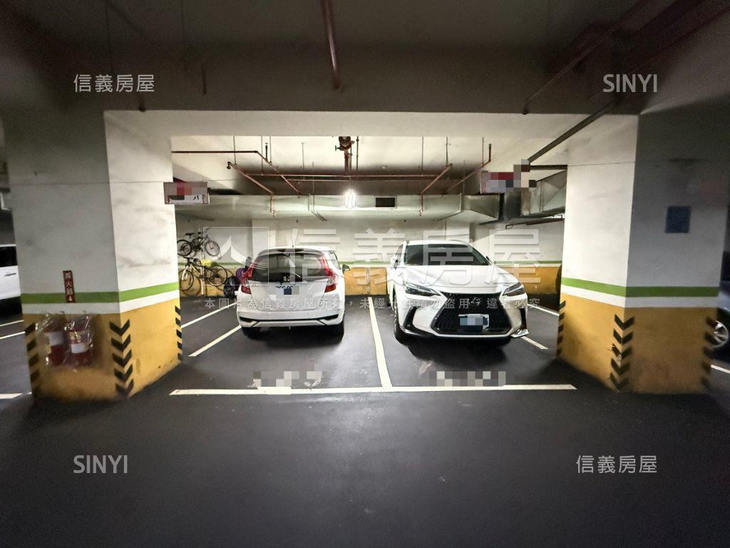 海華哥德宮廷邊間四房車位房屋室內格局與周邊環境