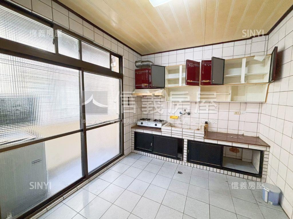 ✪專任近捷運稀有二樓公寓房屋室內格局與周邊環境