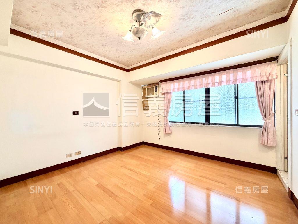 建工商圈採光佳屋況美三房房屋室內格局與周邊環境