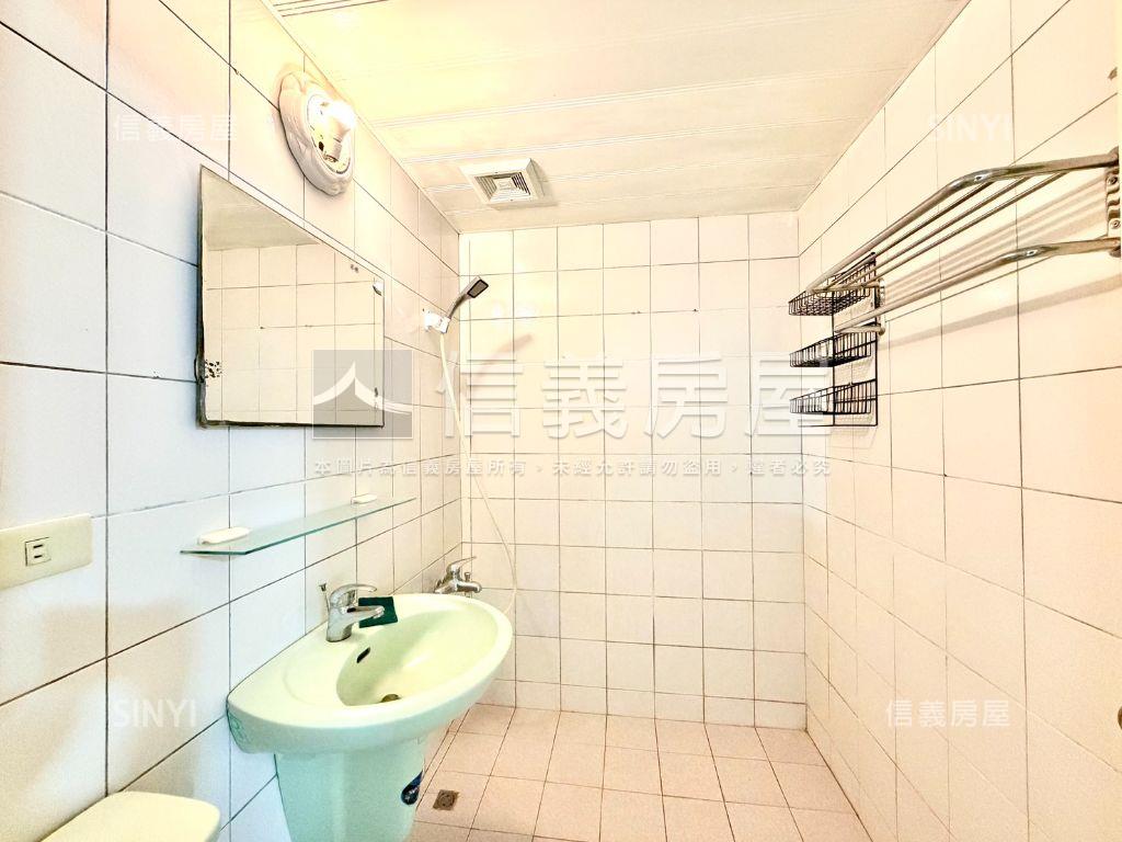 建工商圈採光佳屋況美三房房屋室內格局與周邊環境