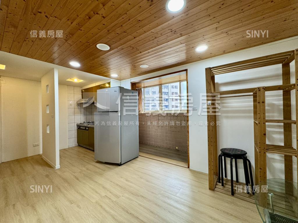 冠德住易Ｂ區挑高２房房屋室內格局與周邊環境