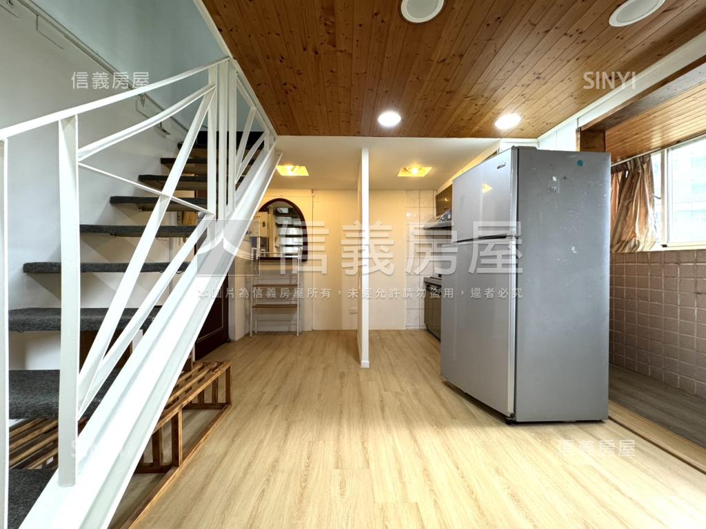 冠德住易Ｂ區挑高２房房屋室內格局與周邊環境