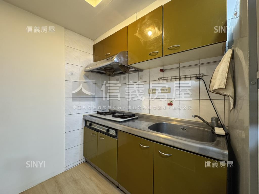 冠德住易Ｂ區挑高２房房屋室內格局與周邊環境