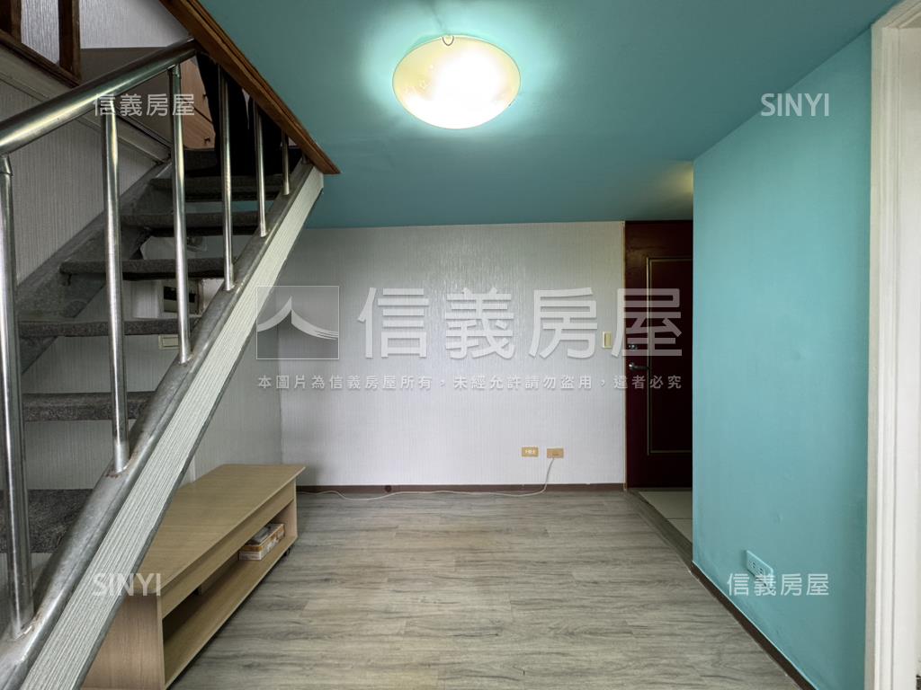 冠德住易Ｂ區挑高２房房屋室內格局與周邊環境