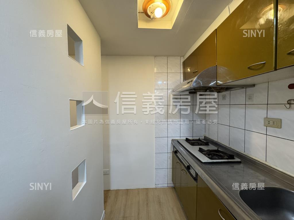 冠德住易Ｂ區挑高２房房屋室內格局與周邊環境