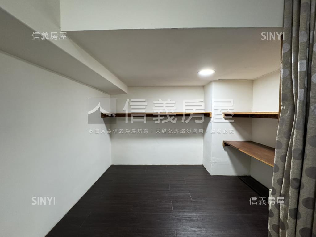冠德住易Ｂ區挑高２房房屋室內格局與周邊環境