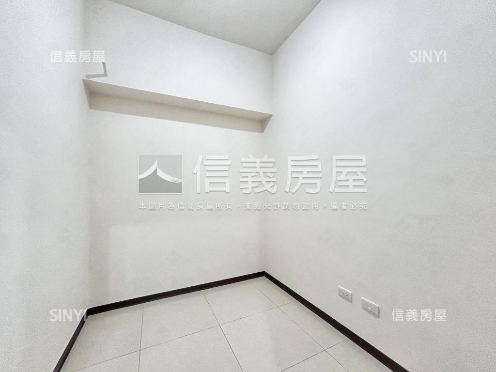 國鉅富高樓三房車位房屋室內格局與周邊環境