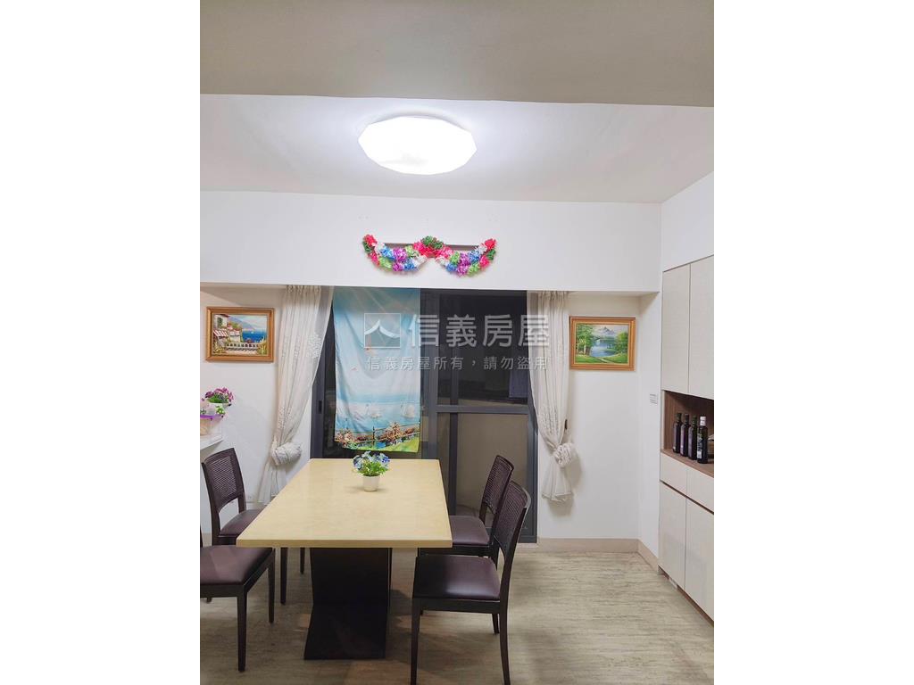 鳳西國小精緻裝潢三房平車房屋室內格局與周邊環境