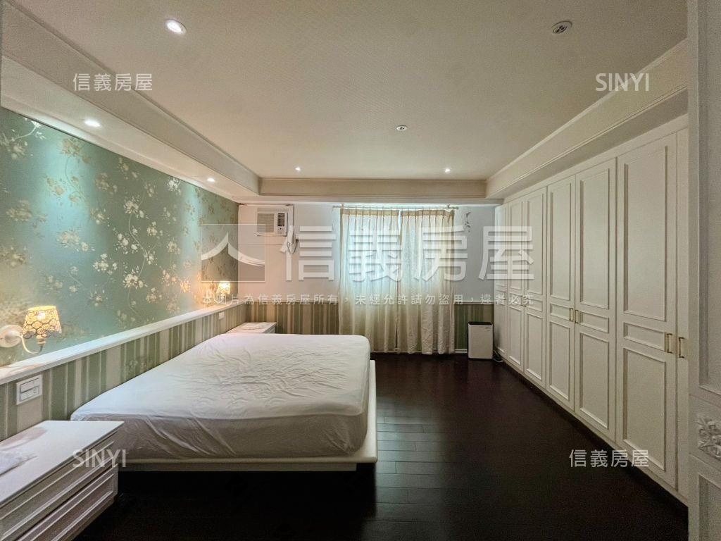 近成大朝南次頂大三房平車房屋室內格局與周邊環境